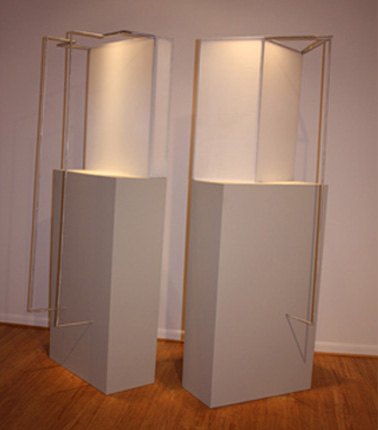 Centered (L) & Off Balance (R), Installation ViewCentered: 31"h x 24.75w, 20"dOff Balance: 31"h x 24.75"d x 20"d Both on 48"h Pedestal, Brushed Aluminum and Sewn Polyfiber